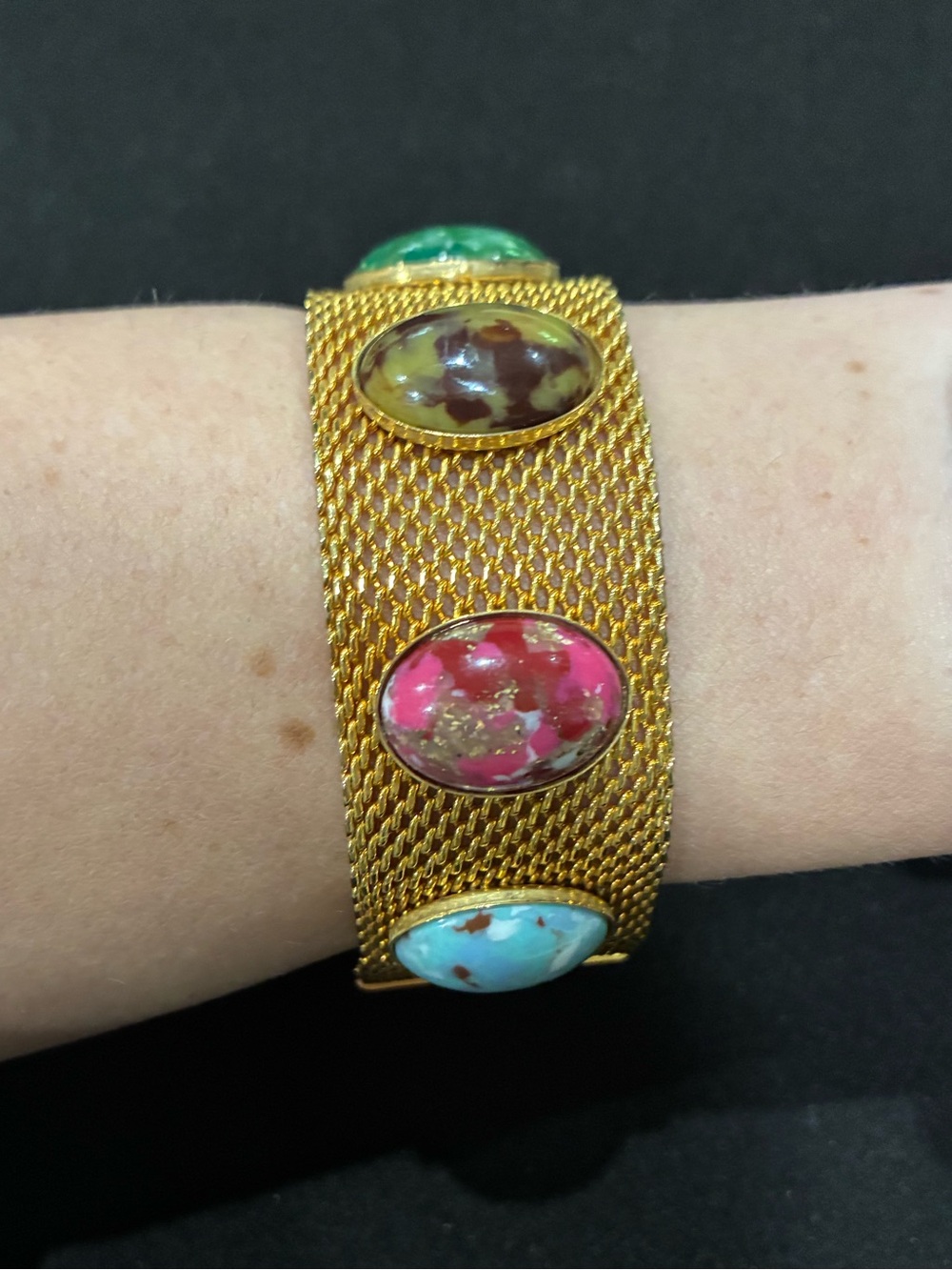 Vintage Sarah Coventry Gold Mesh Cabochon Bracelet